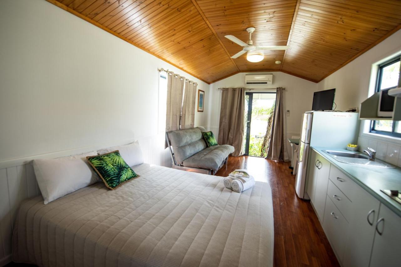 Sarina Palms Caravan And Cabins Village Exterior foto